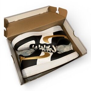 Nike Air Force 1 ‘07 Black Metallic Gold